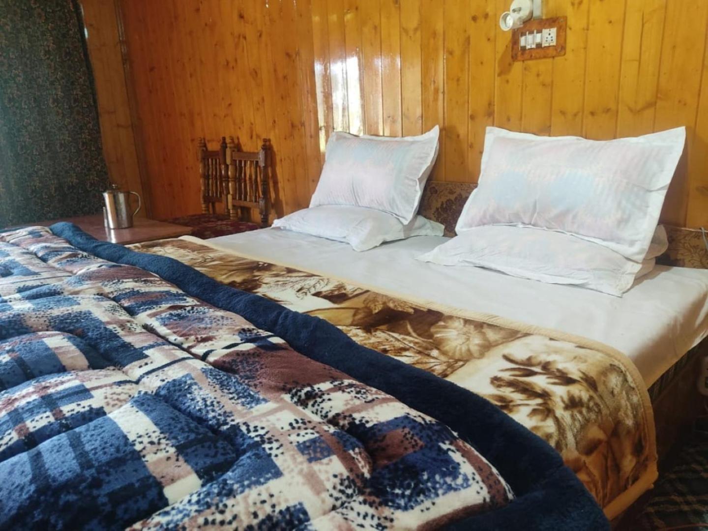 Roseland Cottage , Gulmarg Eksteriør billede