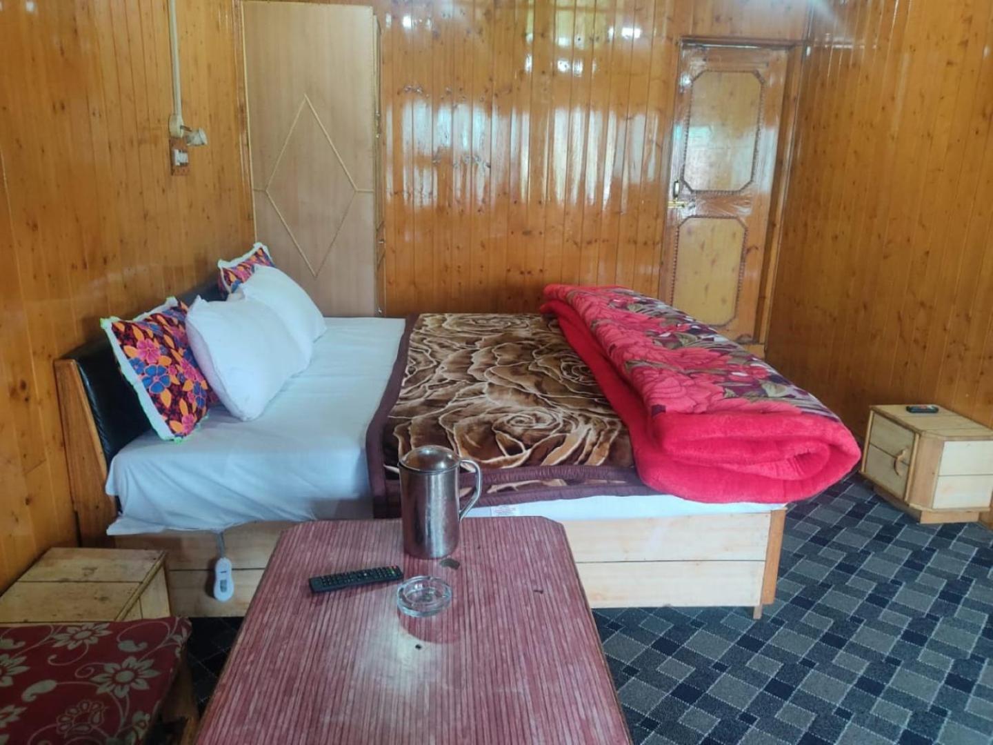 Roseland Cottage , Gulmarg Eksteriør billede