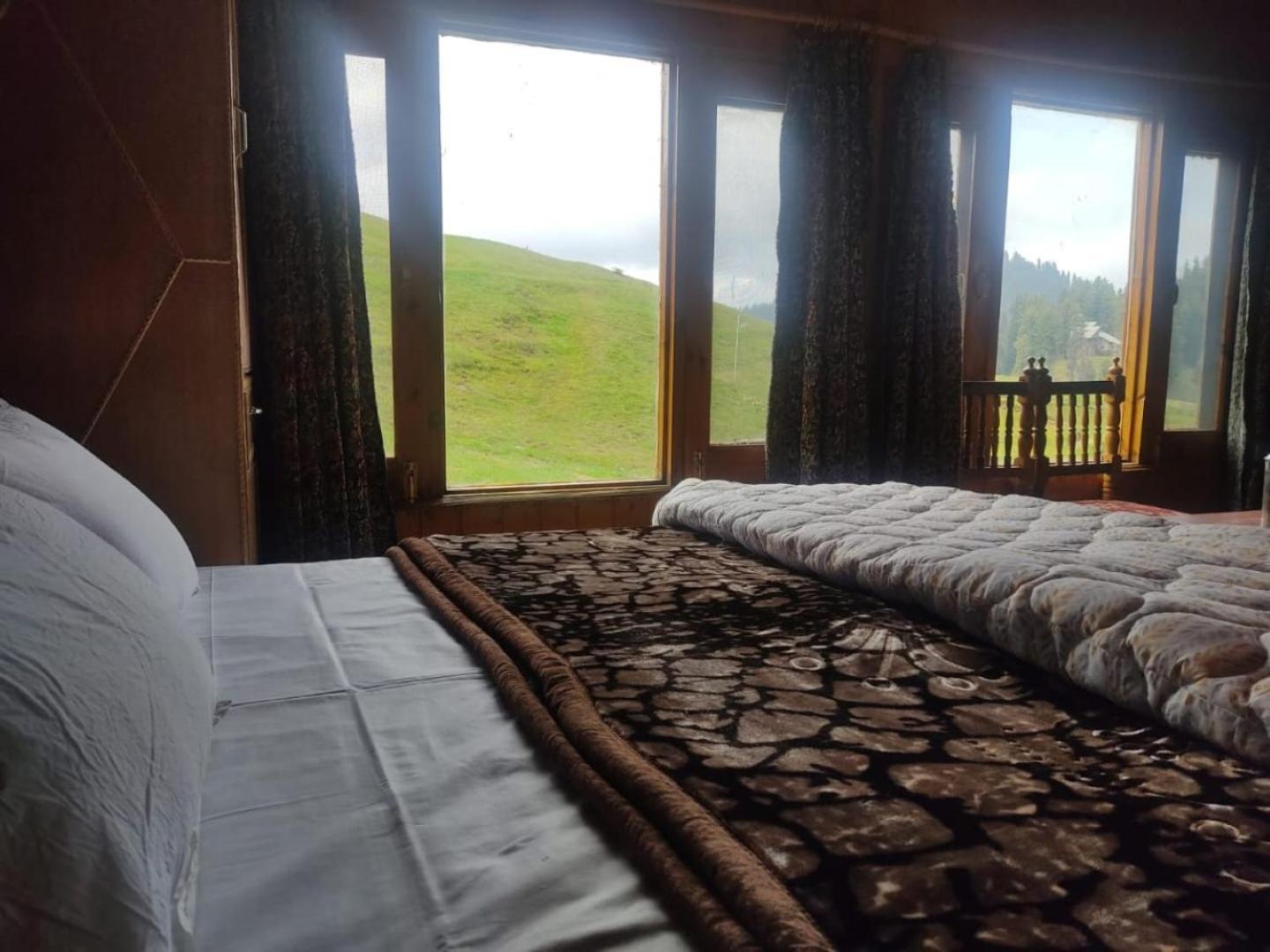 Roseland Cottage , Gulmarg Eksteriør billede