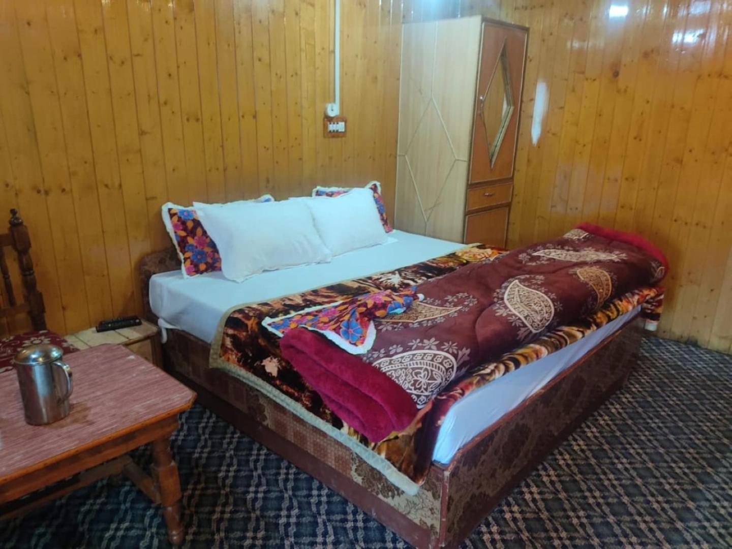 Roseland Cottage , Gulmarg Eksteriør billede